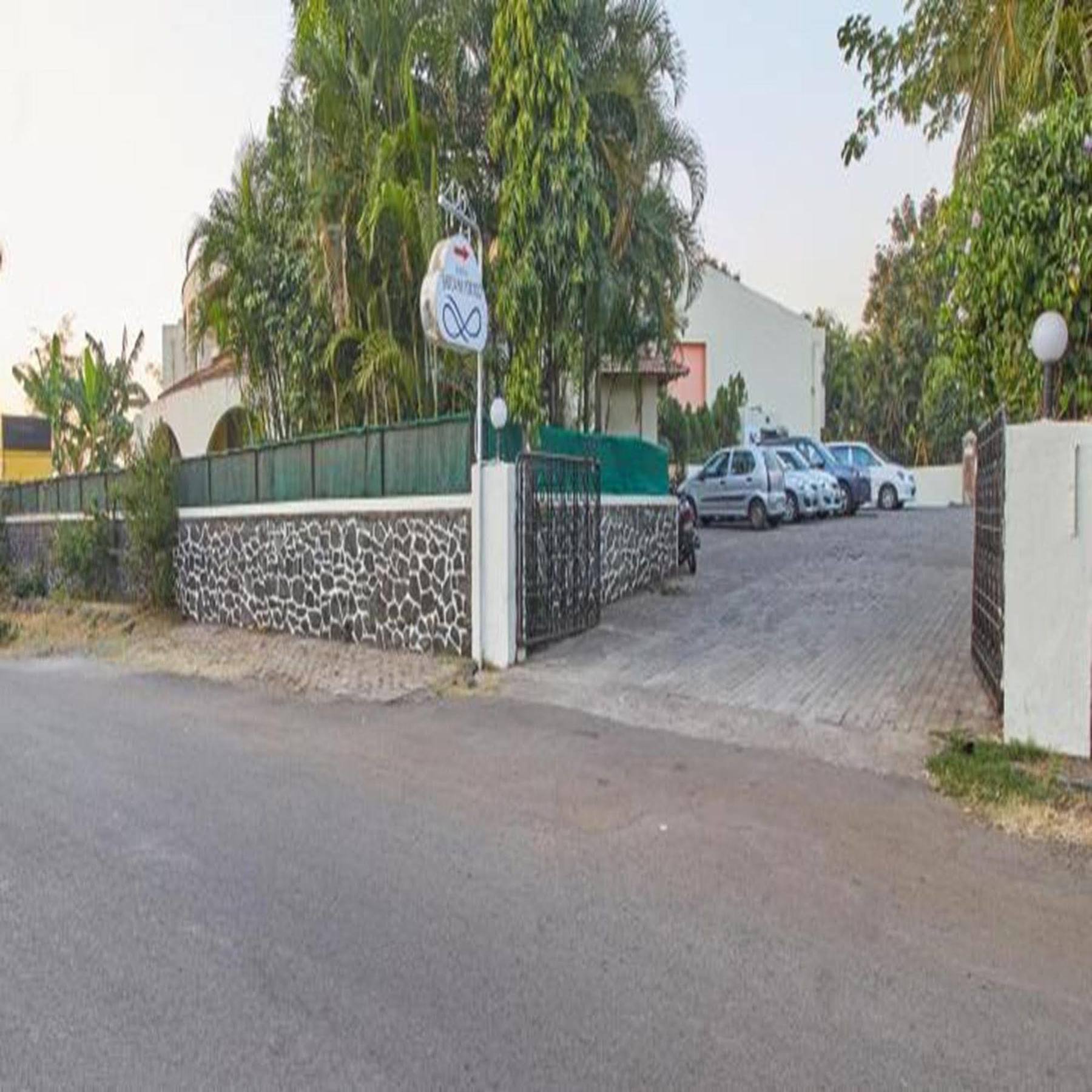 Sahil Sarovar Portico Lonavala Kültér fotó